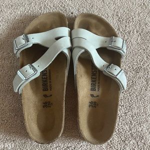 WOMEN’s BIRKENSTOCKS
